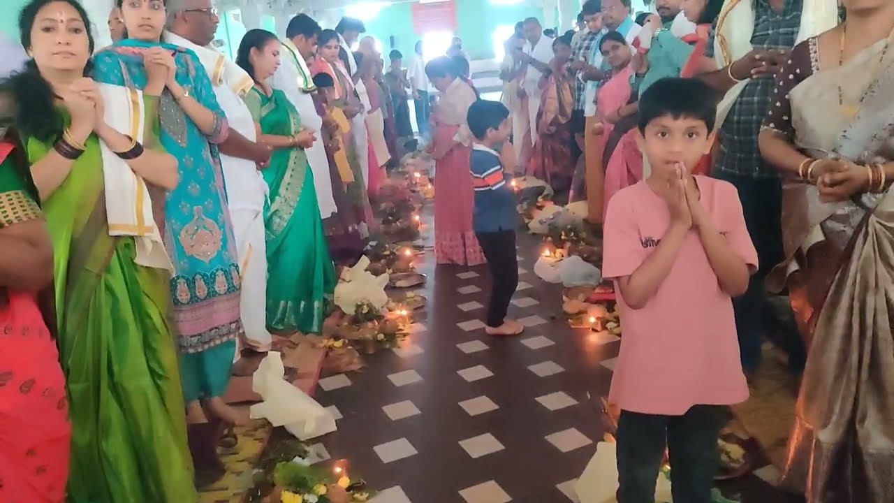 అన్నవరంలో  సత్యనారాయణ స్వామి వారి వ్రతం 🙏🏻 #Annavaram#youtubevideos #viral 
