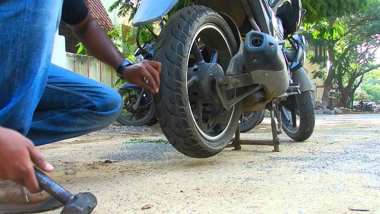 Tyre Protector India Pvt Ltd ! No More Punctures - Demostration in yamaha fz !!