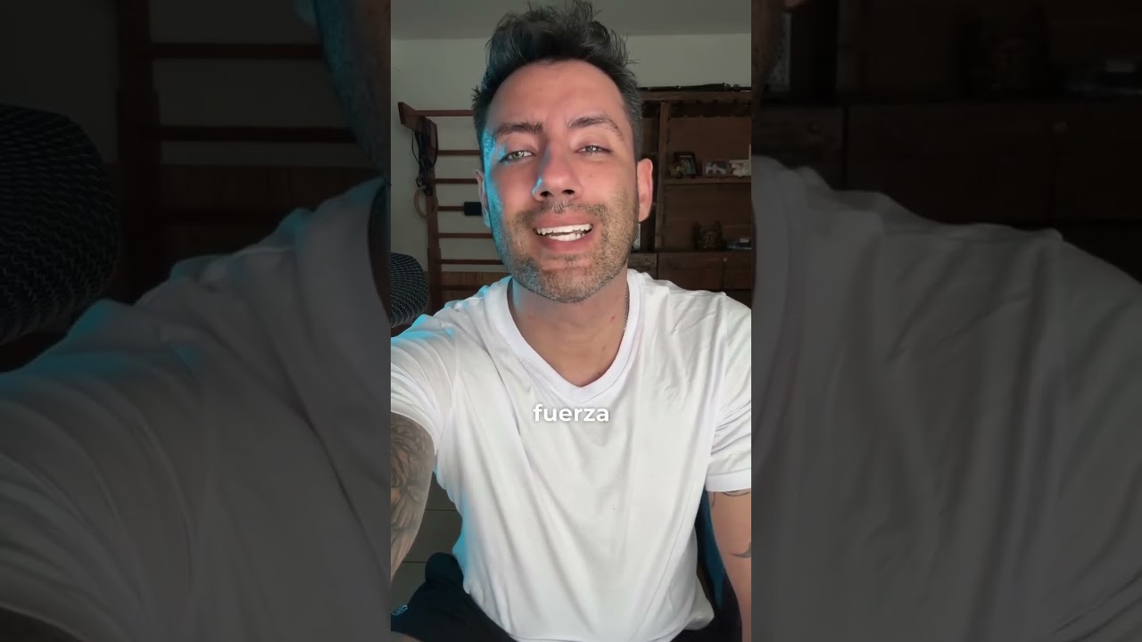 A esa mujer que haces llorar...