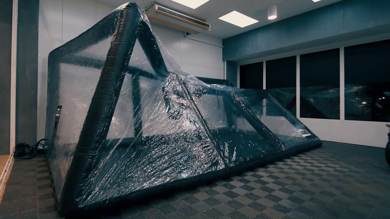 Indoor Showcase - Car Capsule
