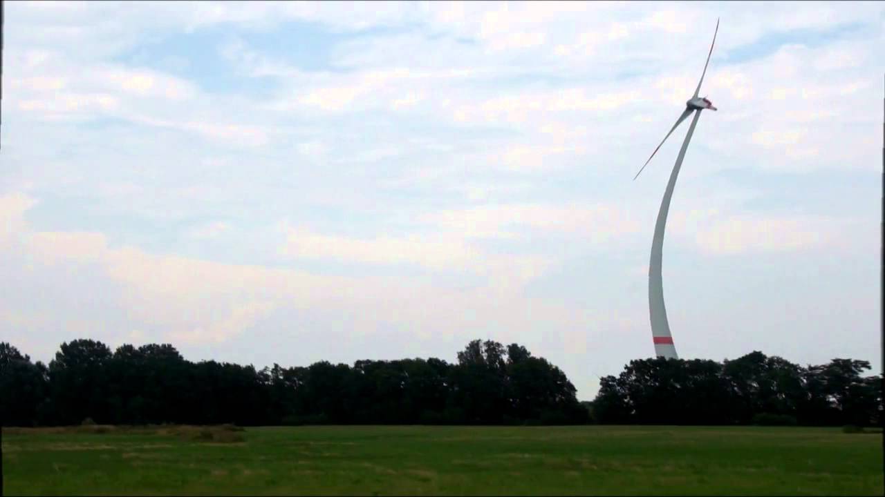 Windrad im Wind