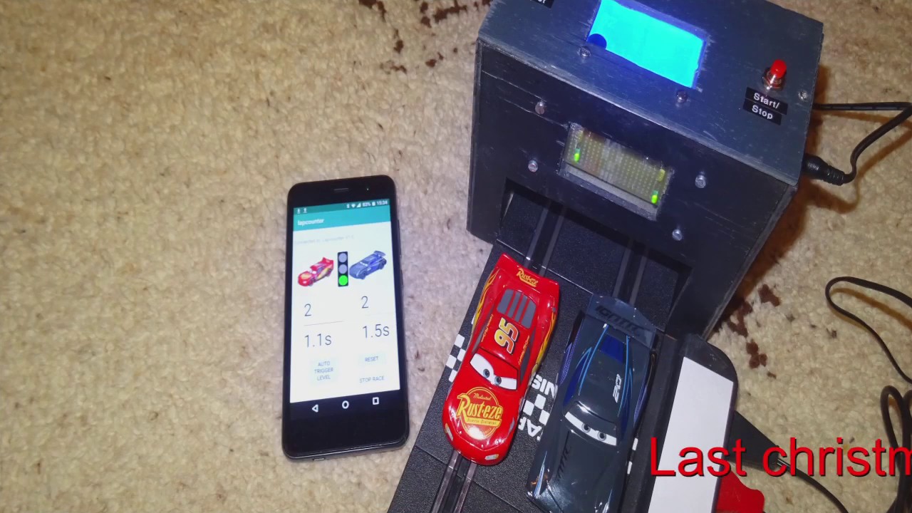 Lapcounter for slot car racing tracks /Rundenz&auml;hler f&uuml;r Modellautorennbahnen