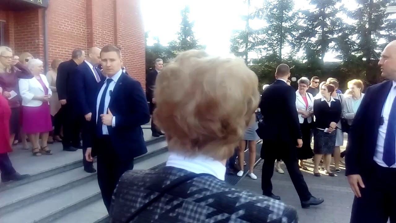 Premier Morawiecki na mszy w Łukowie