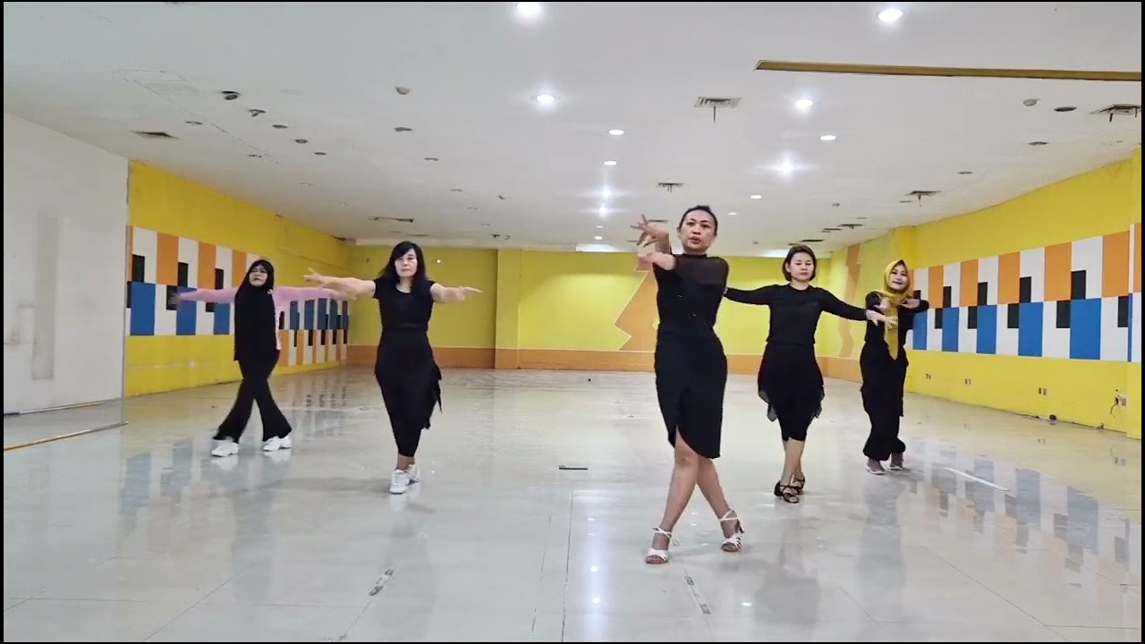 Cerita Cinta Line Dance, Koreo : Herlina W & Tanti D. Demo : ILDI KOTA KEDIRI