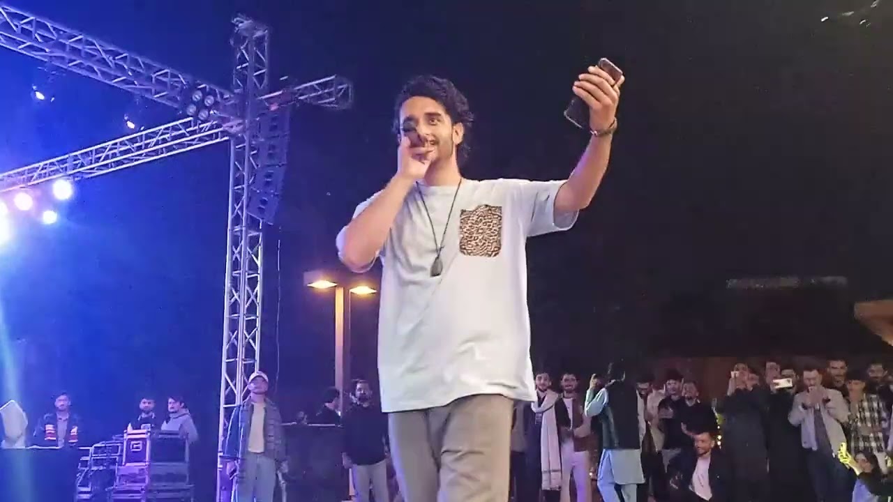 Qashqarian Band at Aga khan university karachi - Ma Glassa ough tip ko no boyan @qashqarianband