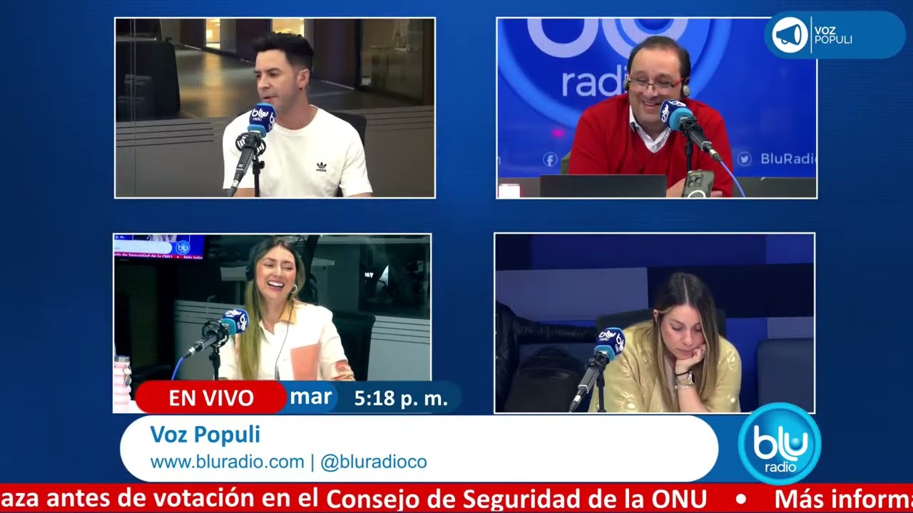 'Empresario' saluda a las mozas que dejan moñas en el carro para que las esposas las descubran