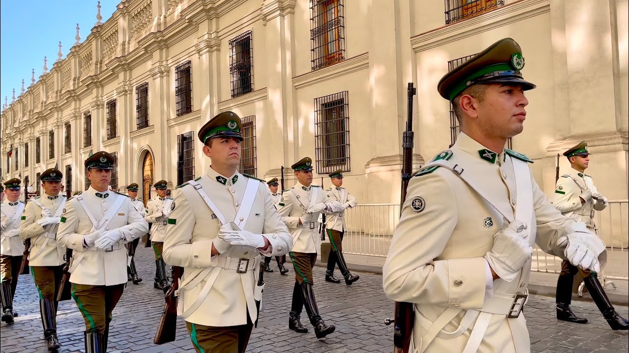 Orfeón de Carabineros de Chile 2023 - Salida Cambio de Guardia (4K-HD)