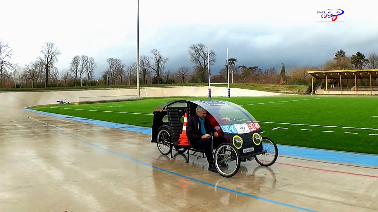 PARIS FACE CACHEE 2016 - Un tour à la Cipale en Cyclospace XXL