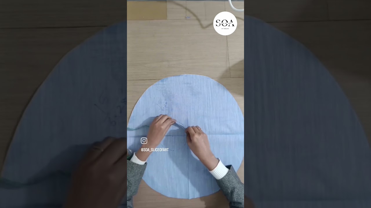 How to make a full circular sleeve. bell sleeves tutorial. #fashion #sweinghacks #sewingsecrets