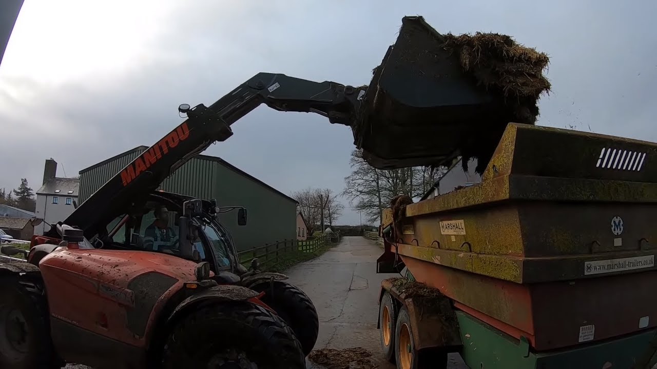 FIRST CLEAN OUT OF THE YEAR! BIG BUCKETS OF MUCK!