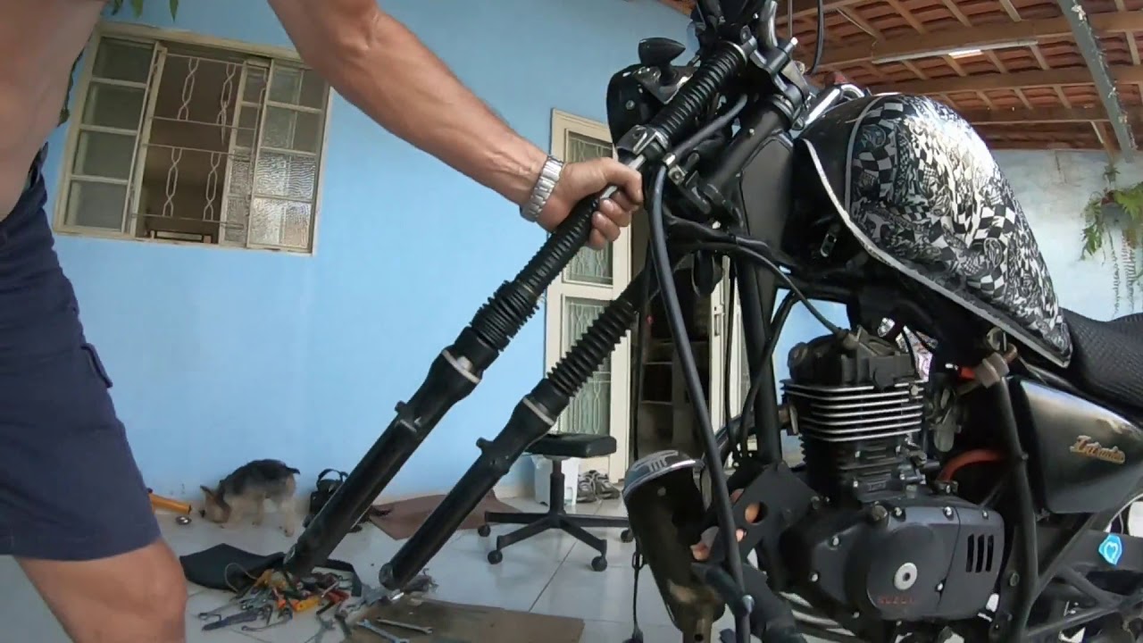 SUZUKI INTRUDER 125 TROCA DO ÓLEO DAS BENGALAS