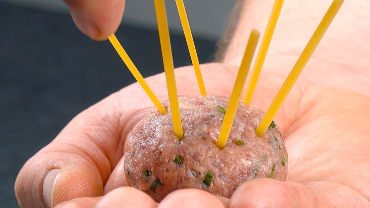 Stick 9 Noodles In A Meatball & Put It In Tomato Sauce | Delicious Dish