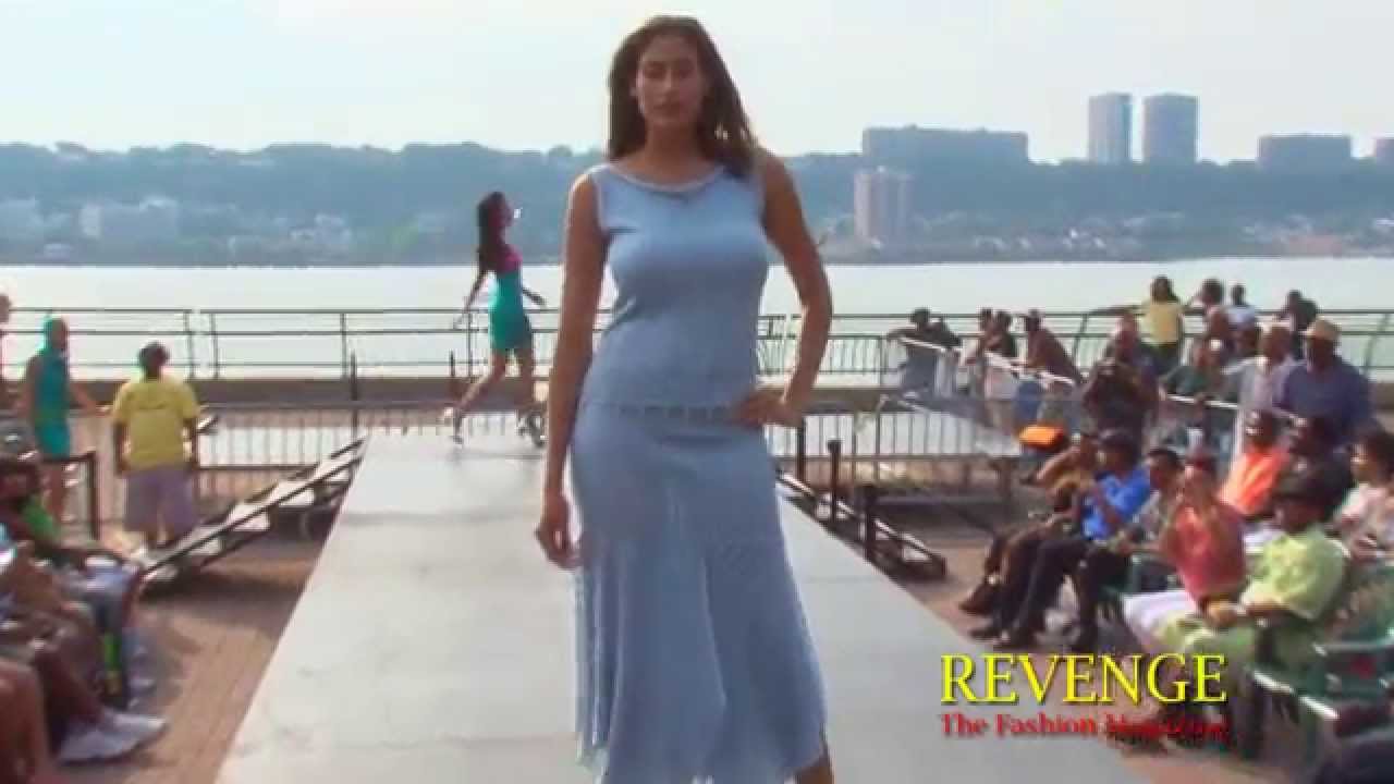 Michi @ Fashion on The Hudson 2010