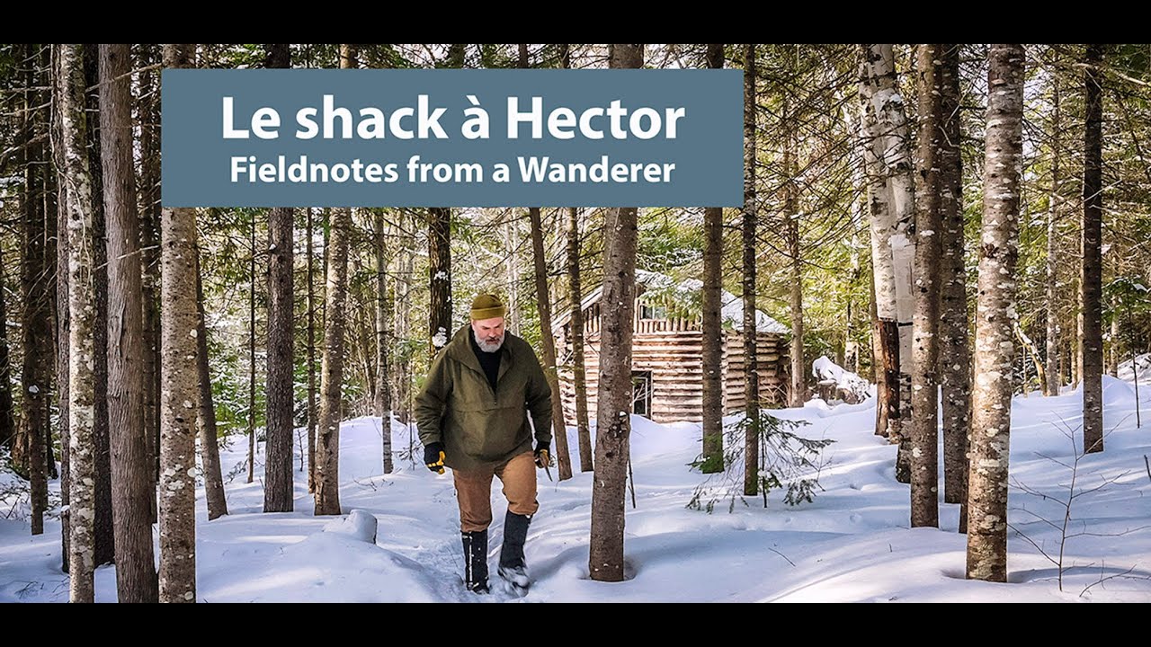 Bivouac d'hiver dans un camp rustique, Québec sauvage. Forêt boréale.