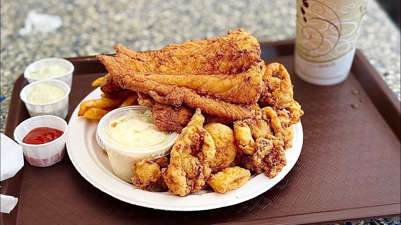 The REAL Best Fried Clams in the Boston Area! Tony's Clam Shop Review!!