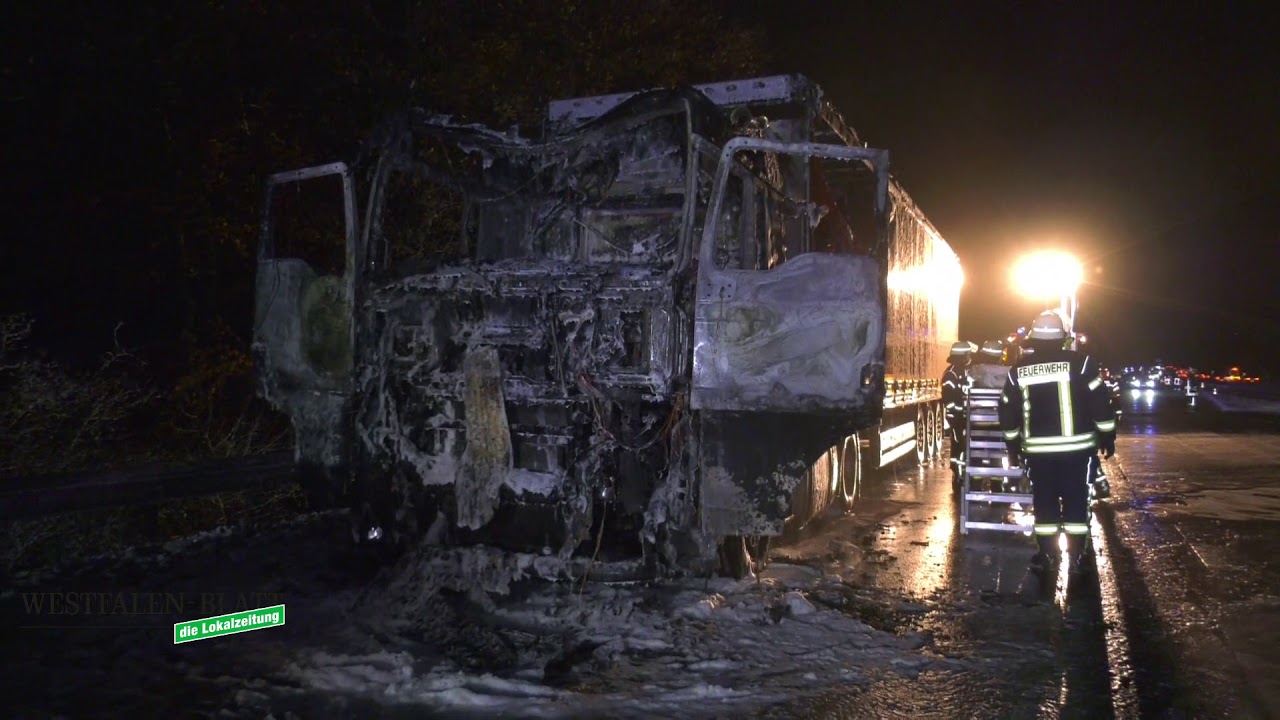 Bier-Laster geht auf der A2 in Flammen auf
