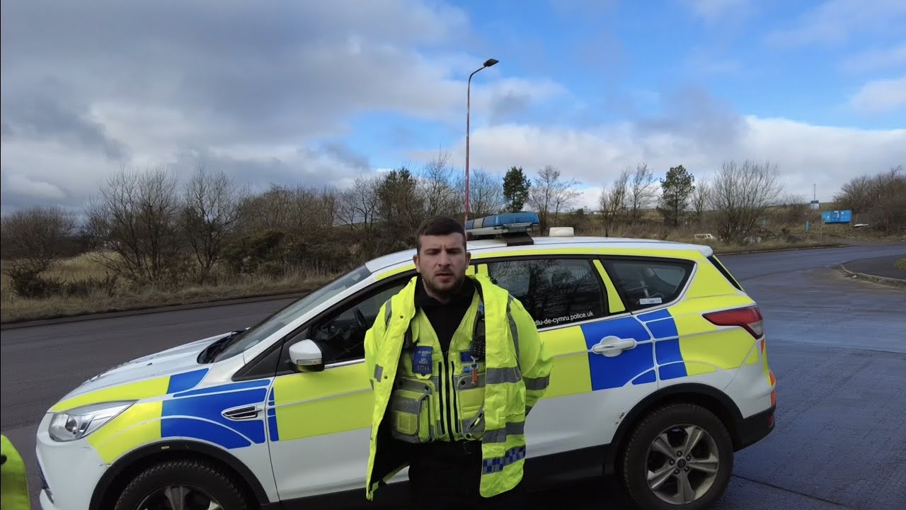 I'm one of the managers and i'm BIGGER than you🤣.(POLICE turn up) ! #audit #drone #dronevideo#police