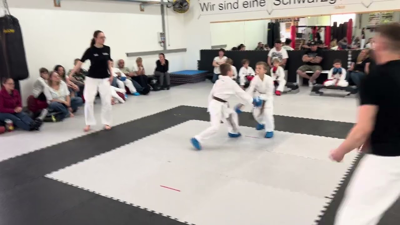 Kumite Kids, Kinder lernen Kämpfen.