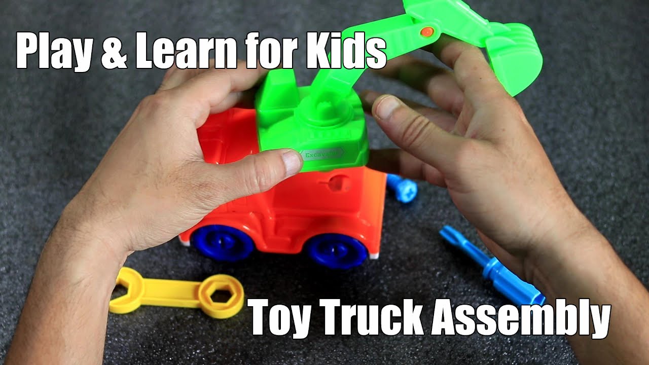 Toy truck assembly - Builder block toys
