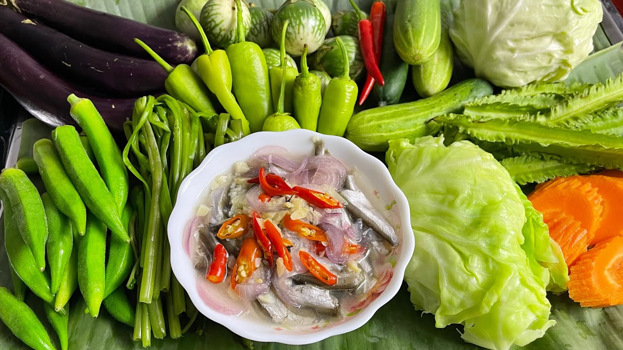 របៀបធ្វើ ផ្អកជូរត្រីស្លឹកឫស្សី || How to make Sour Fermented Fish