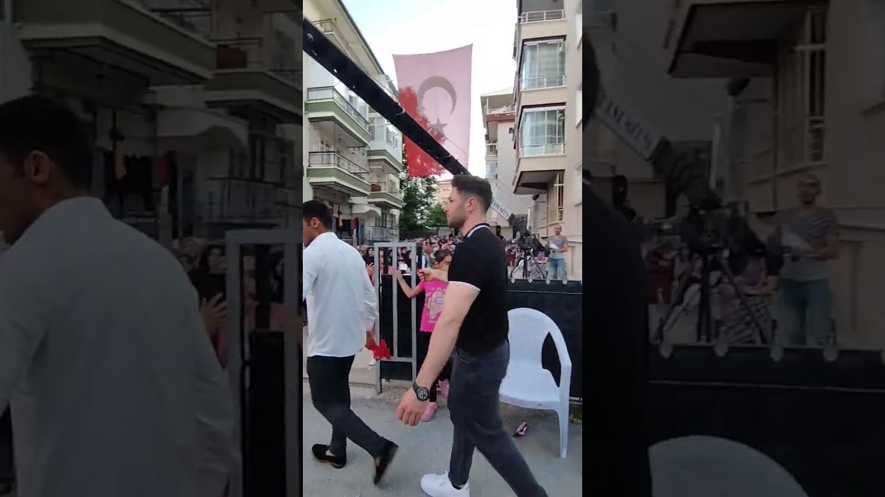 Kadışehri Yelten Köyü gençlerinden Osman Abi halayı