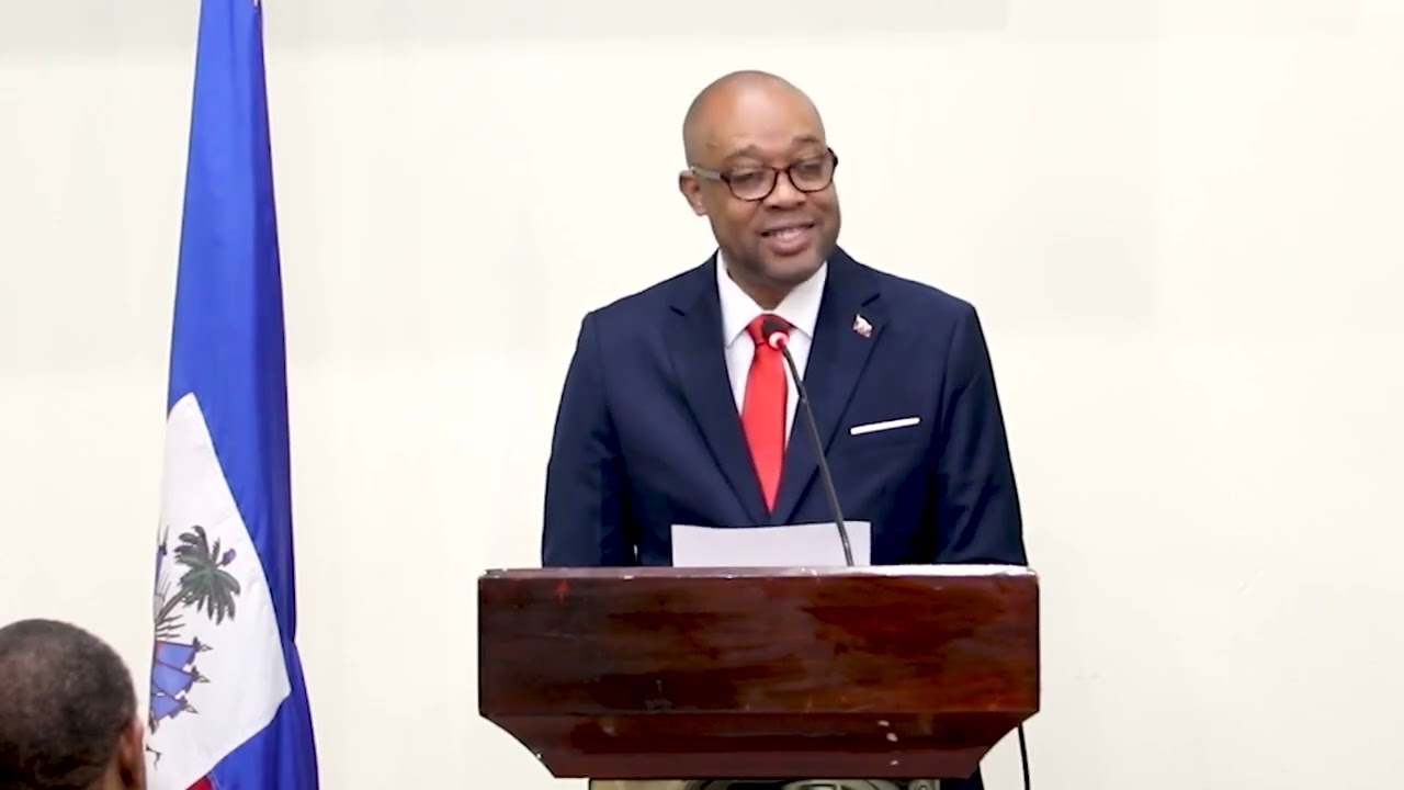 Cérémonie d'installation du Ministre de la Santé Publique et de la Population, Dr Bertrand SINAL