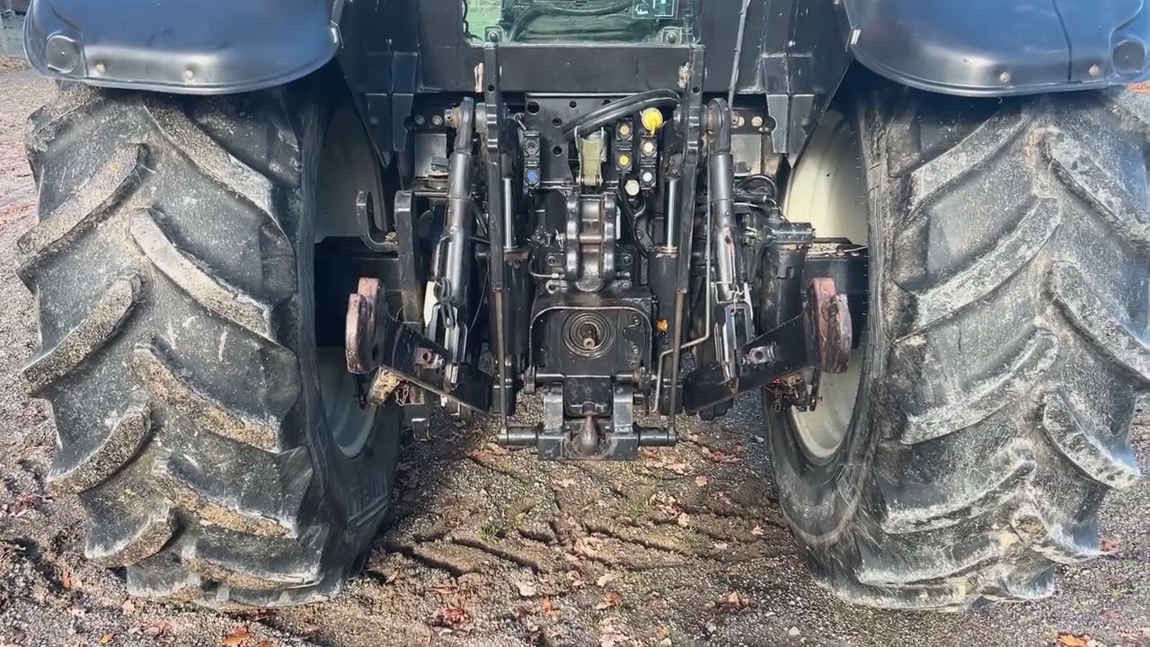 Valtra T140 4WD med frontlyft