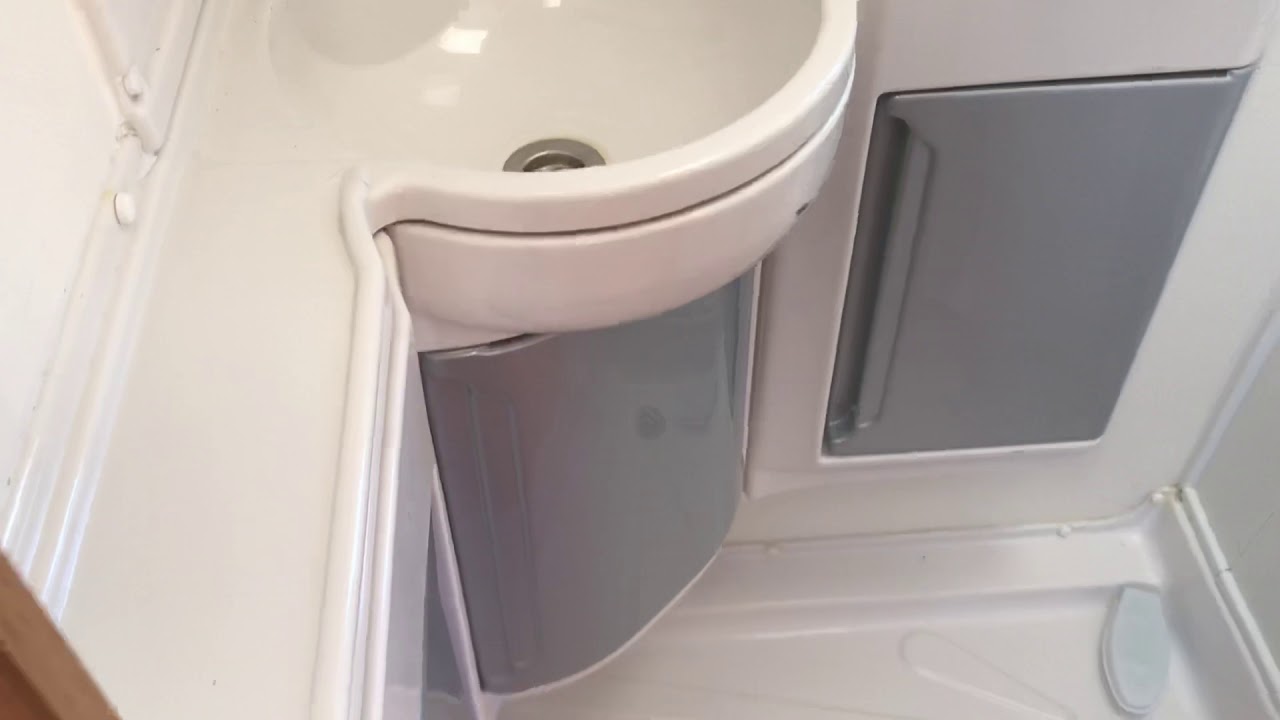 Avondale Dart 556-6 2008 6 berth fixed rear bunks for sale at North Western Caravans