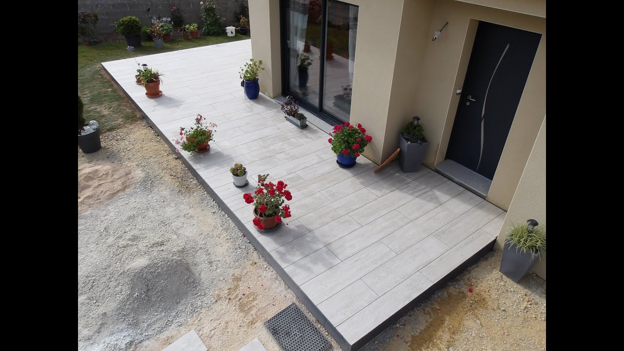 Réalisation terrasse en dalle céramique et d une allée gravillonnée stabilisée