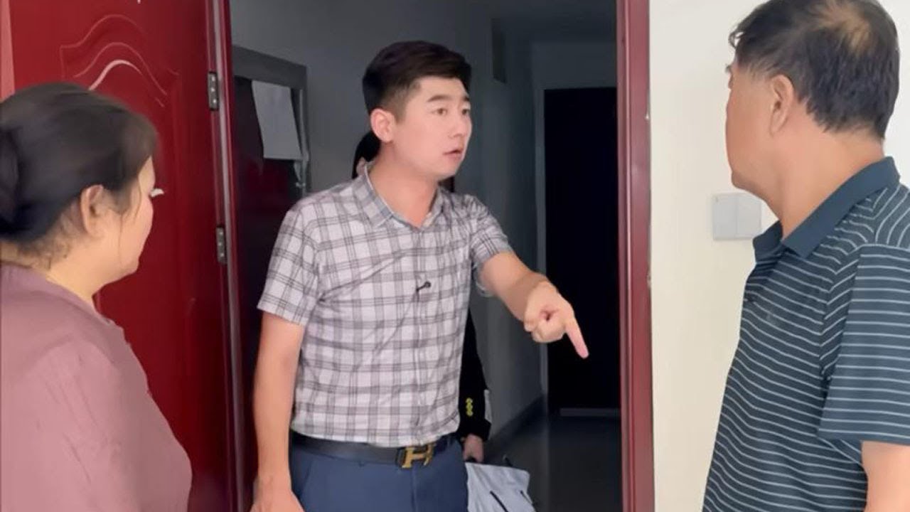 房主新房未入住房东联合父母霸占，上门遭遇被驱赶，刘老师出击 | 正义之光 #为百姓办事 #正义的护航
