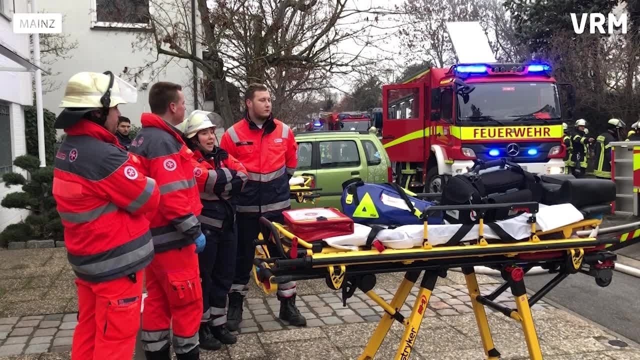 Einfamilienhaus in der Mainzer Oberstadt brennt aus