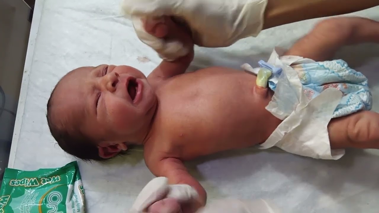 Admitted Newborn Baby Care | Oil Massage, Head Assessment & Physiotherapy &Hungary baby & Warmer Car