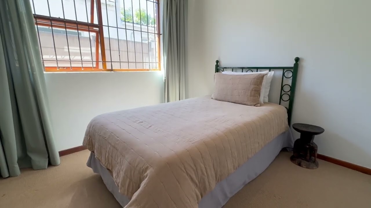 10 Sharwood Road, Summerstrand 1