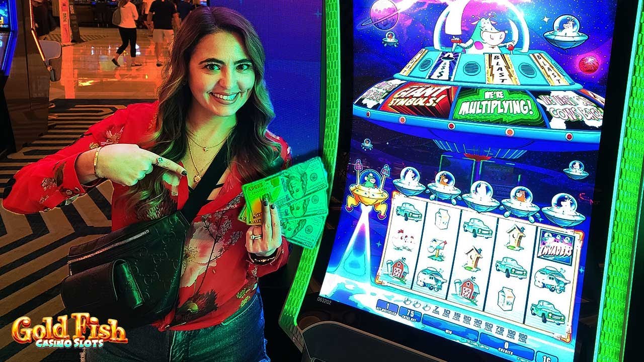 I Put $300 Into Planet Moolah and won THIS!