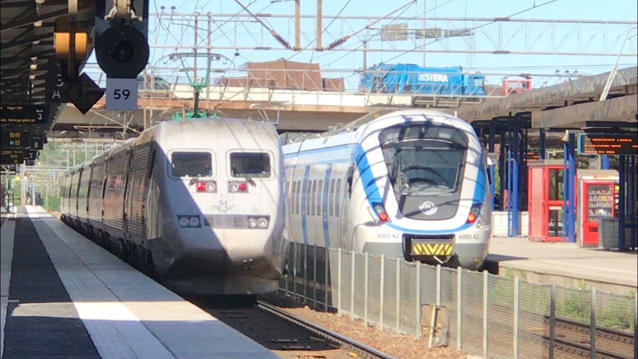 Sommar med tåg på Flemingsbergs station