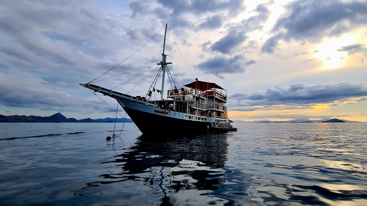 How to explore Komodo National Park in the best way. Lost Paradise Charters. October 2022 #photobyJJ