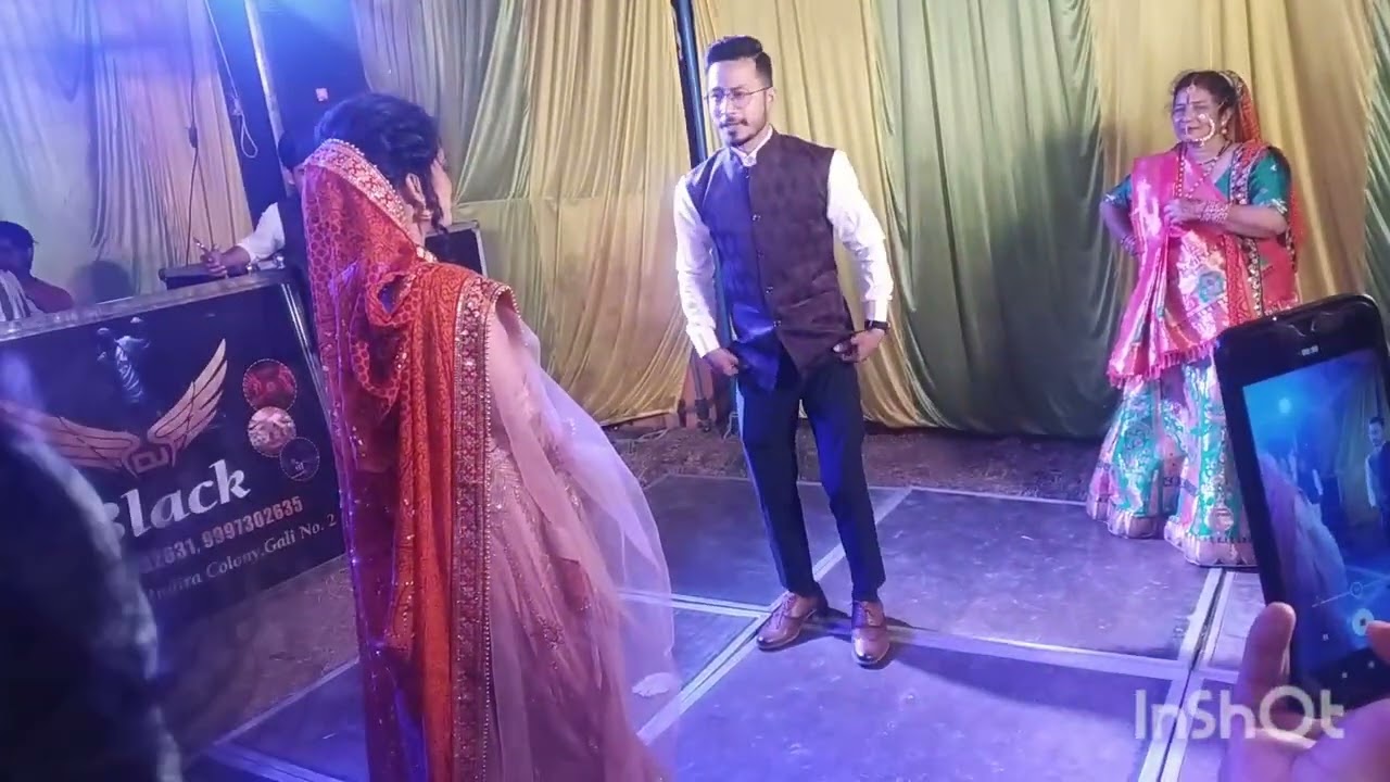 कुमाऊनी शादी दूल्हा दुल्हन का डांस