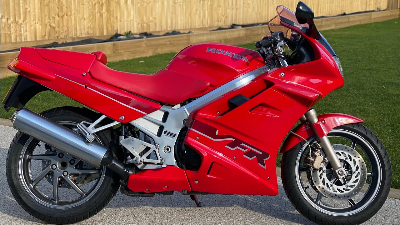 Dynomite Motorcycles - 1992 Honda VFR 750 FN