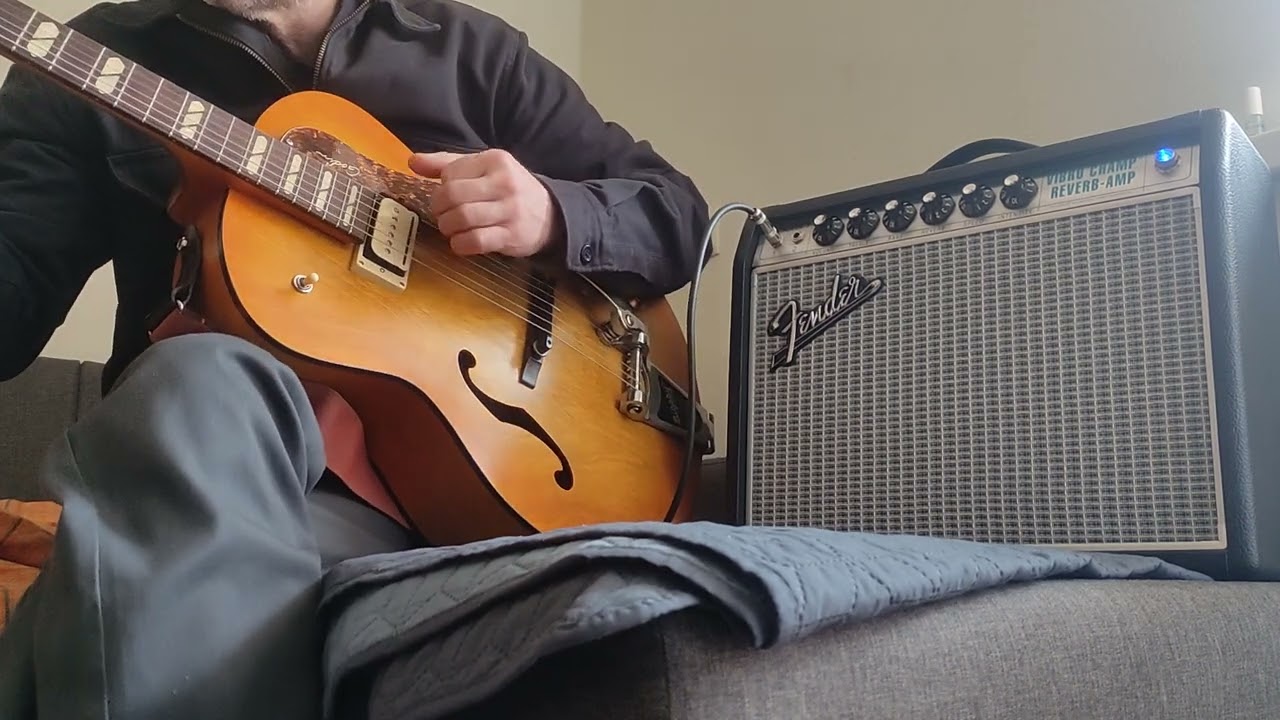 Godin 5th Avenue Jumbo P-Rail Harvest Gold+FENDER '68 Custom Vibro Champ Reverb @mosesland