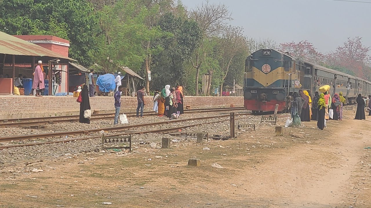 Uthli Railway Station live
