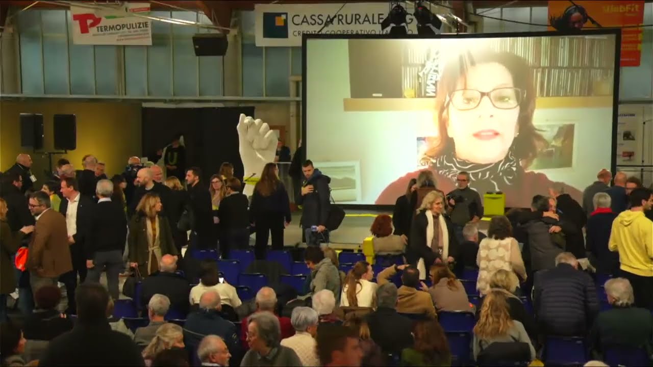 Giulio continua a fare cose. Parole, immagini, musica per Giulio.