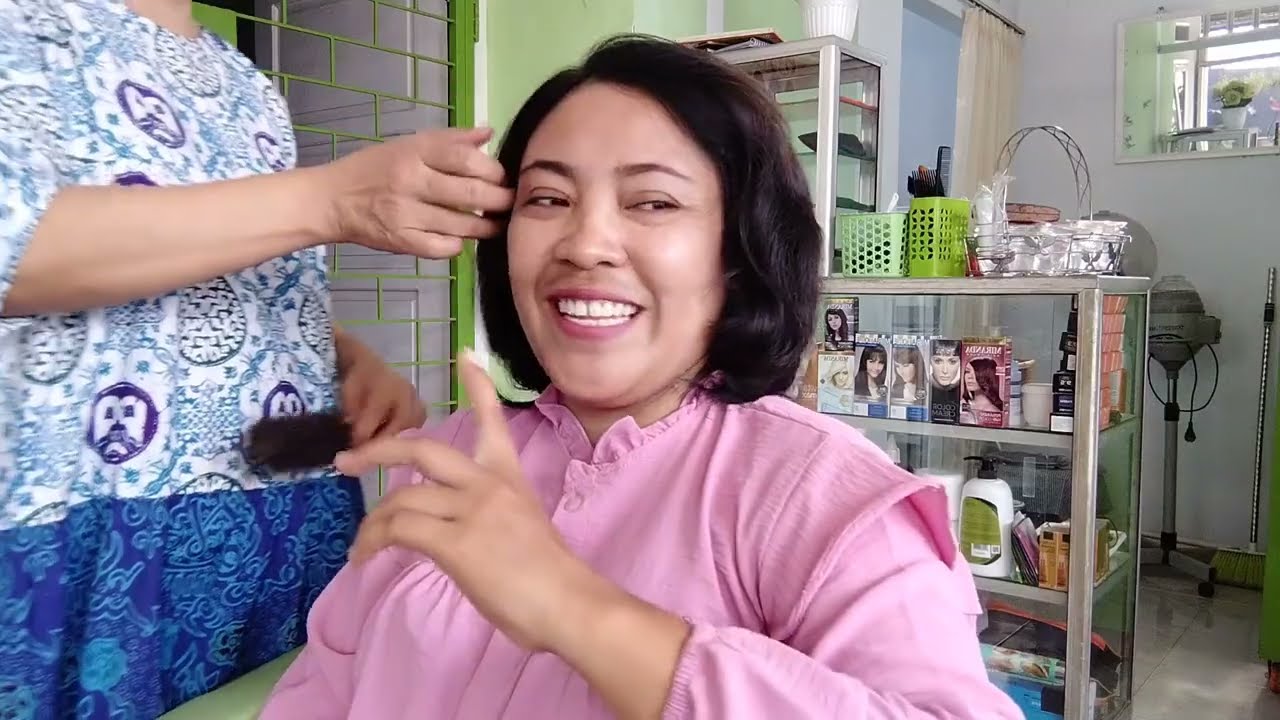 TRAUMA DENGAN SISIR BULAT 😀🙄🤭