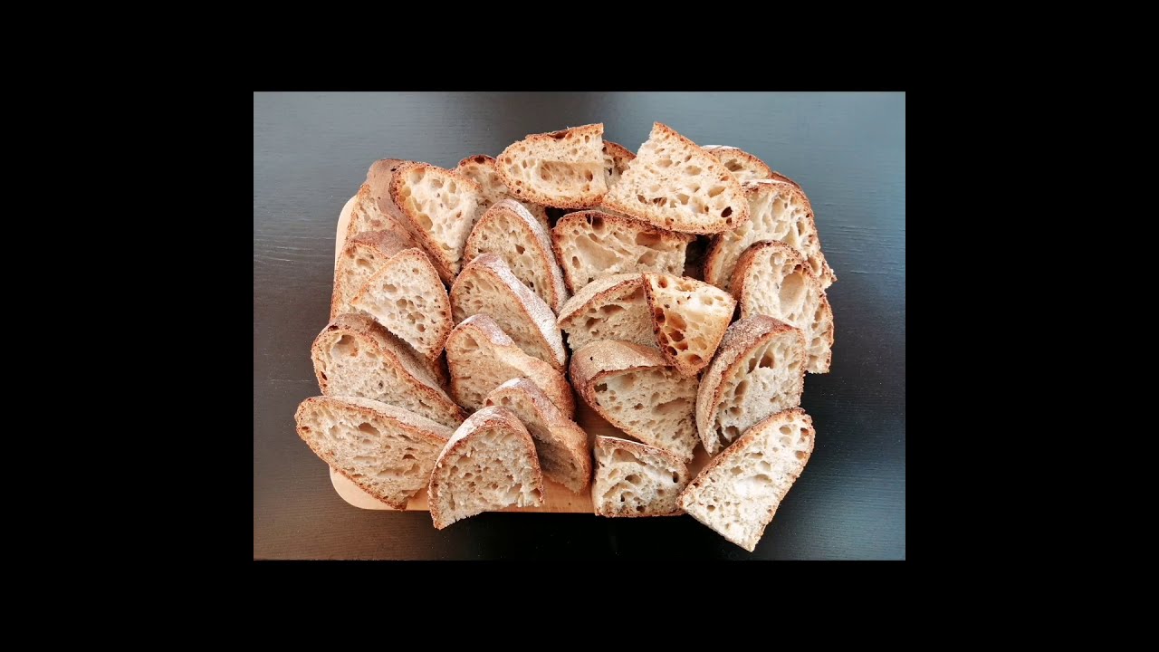 Pane con crosta croccante e mollica morbida