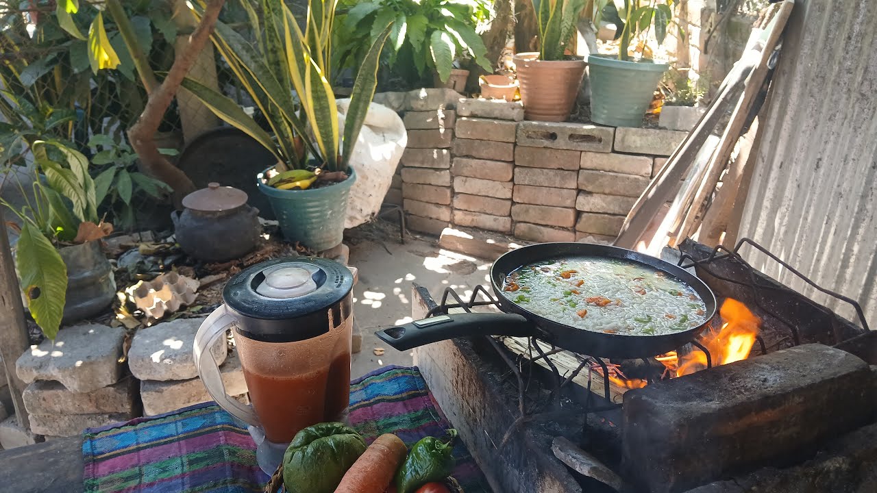 Bienvenidos Cocinemos un arroz  y pollo 🐔 🔥