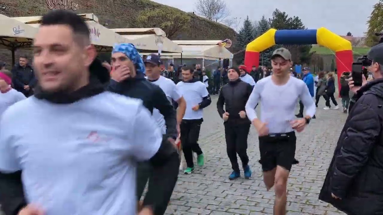 A &icirc;nceput Crosul Unirii 2025, ediția 56, desfășurat &icirc;n Șanțurile Cetății la Alba Iulia