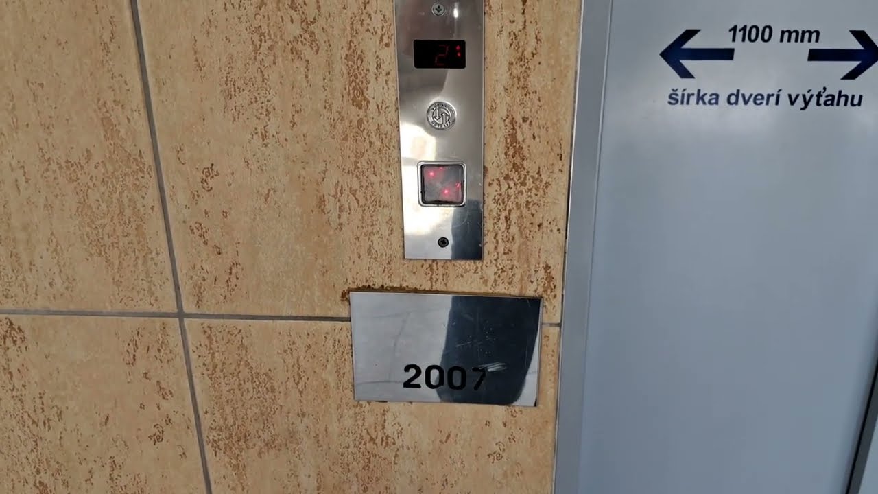 2006 VÝTAHY OSTRAVA freight elevator @Poprad-Tatry railway station, Slovakia