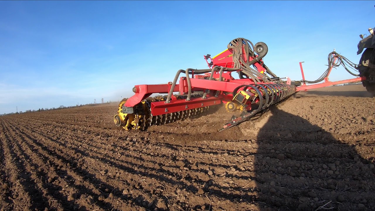 Väderstad Rexius + Biodrill 360 in action.