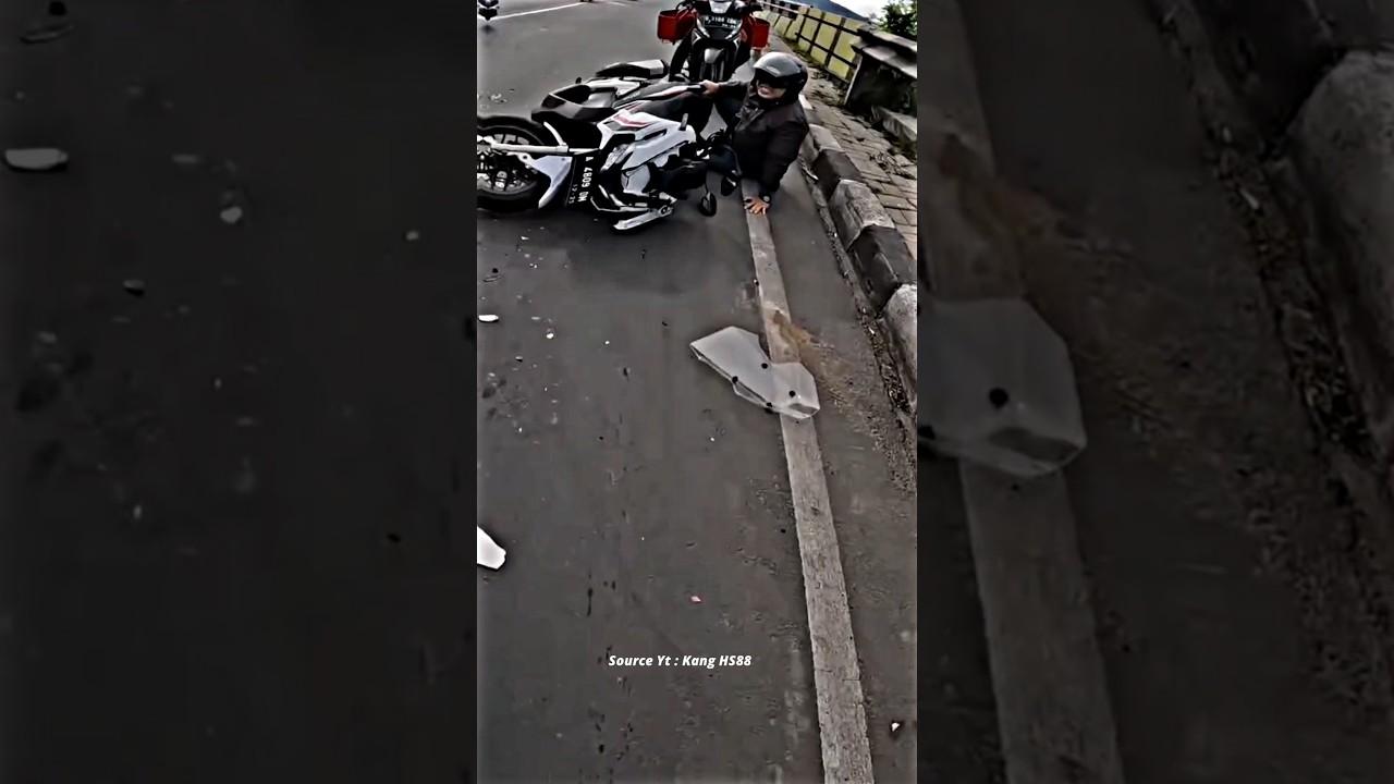 Motovlog ini niat nolongin yang crash malah teman nya ikutan crash #motovlog #zx25r
