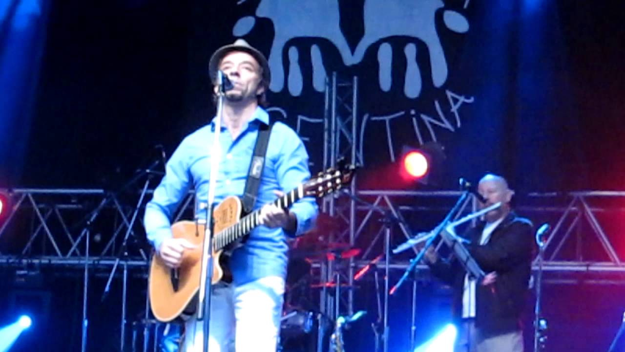 Diego Mastrostefano y la Djavanera. Fato conzumado (Djavan) en el 8º Festival de BossaNova '2012.
