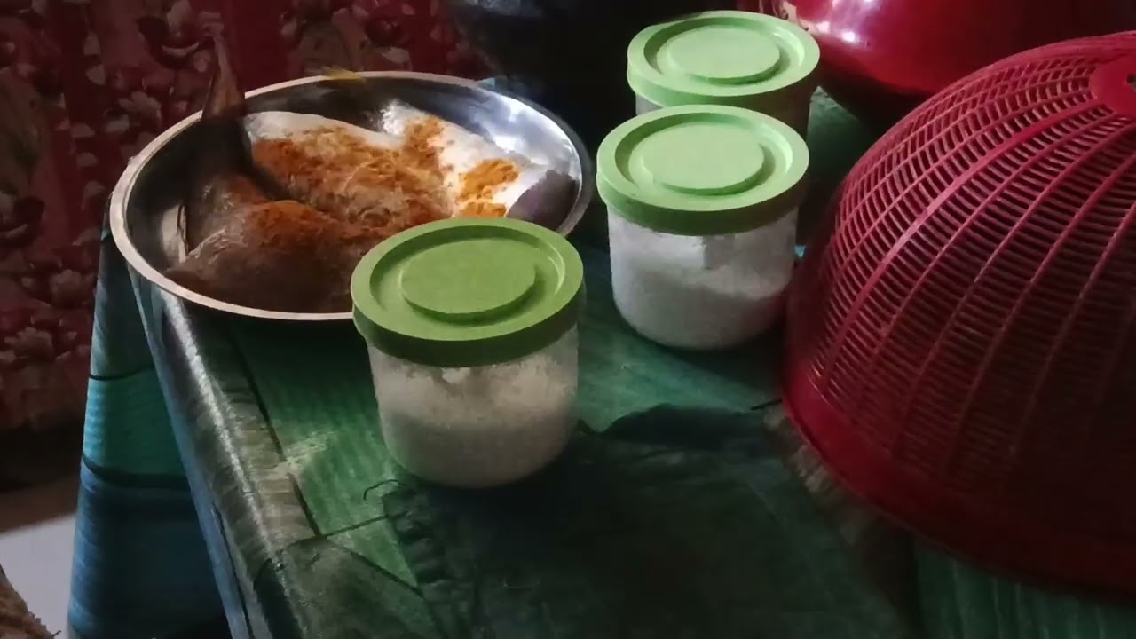 Buang kepala udang dulu  ..kepala lebih banyak daripada isi nya, ikan kukus dan masak udang goreng 